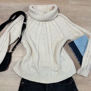 Victor Alfaro Cream Turtleneck Knit Sweater Rory Gilmore Girls 2000s Knitted